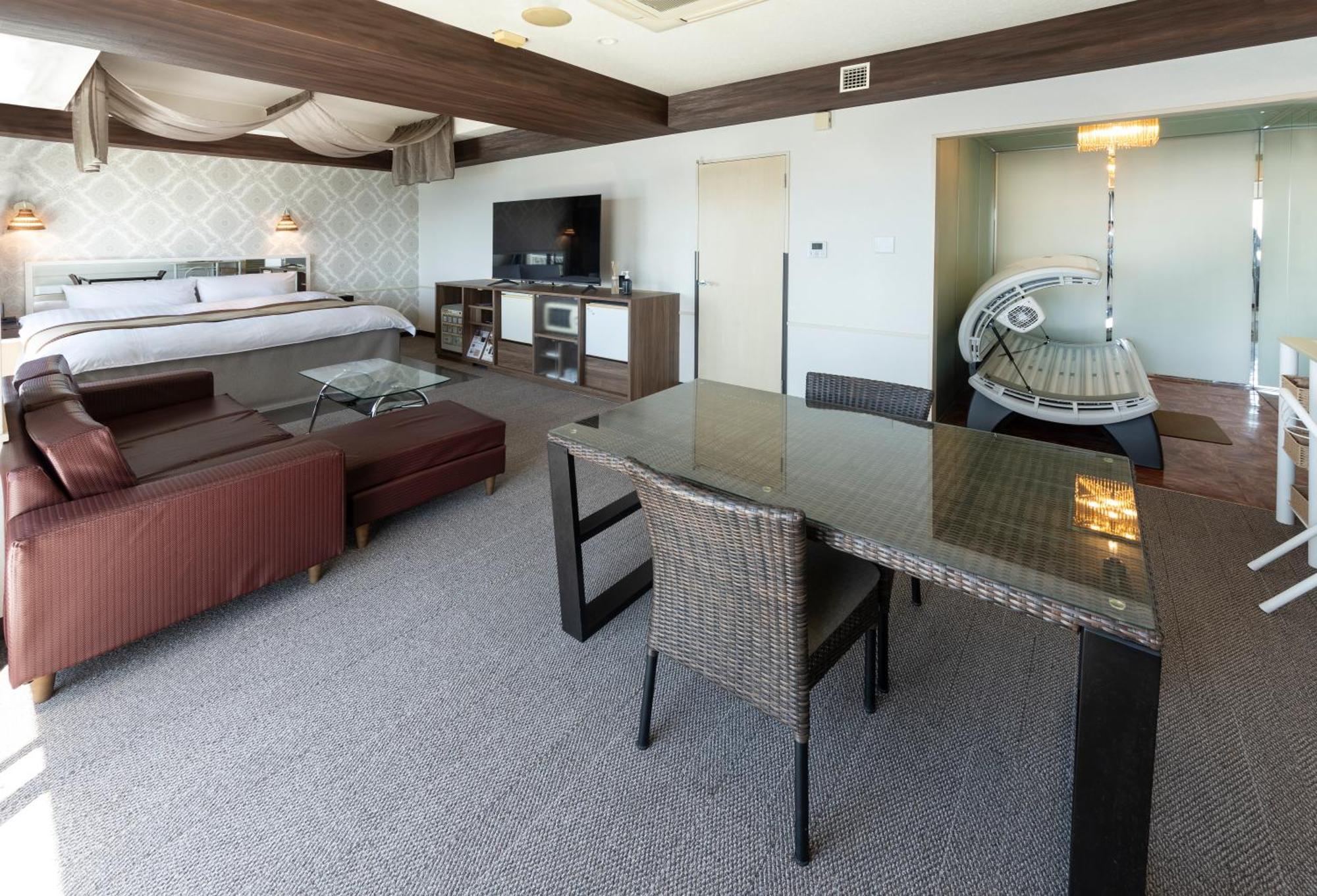 Isahaya Nagasaki Chapel Coconuts Hotel ＆Resort מראה חיצוני תמונה